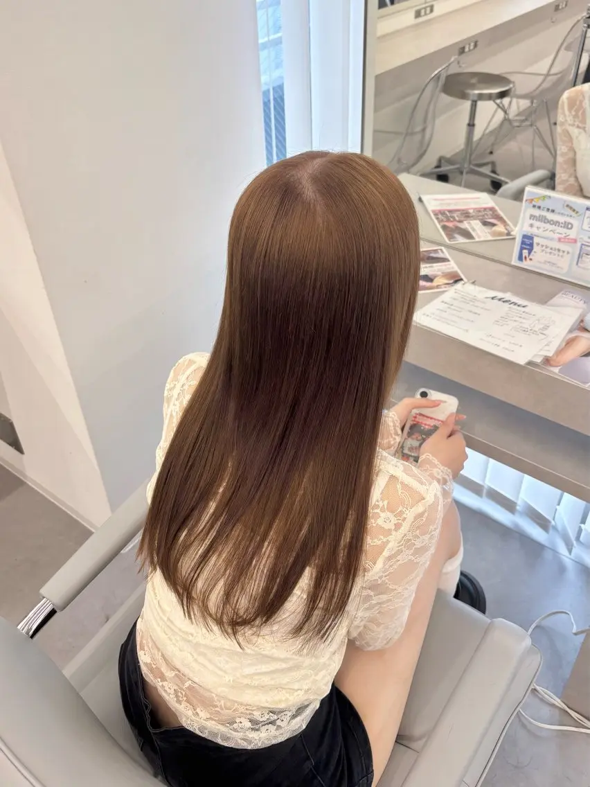 ロング カラー ベージュカラー ヘーゼル ヘアカラー レディースハイトーン 🎀 RIONのヘアスタイル