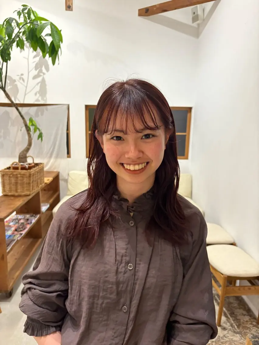 セミロング カラー shiozaki izumiのヘアスタイル