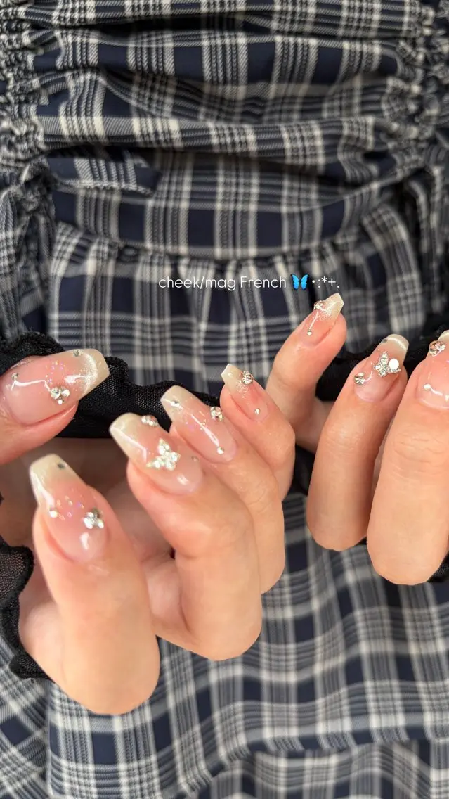 ネイル チークネイル フレンチネイル マグネットネイル マグネットフレンチ ハンドネイル ballie／小野原 なつみのネイルデザイン