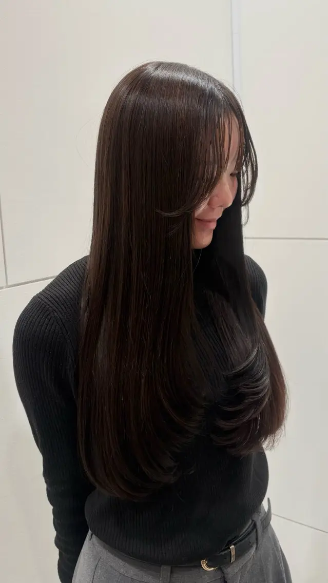 ロング レイヤーカット DIVA DIVO Arbor キズナのヘアスタイル