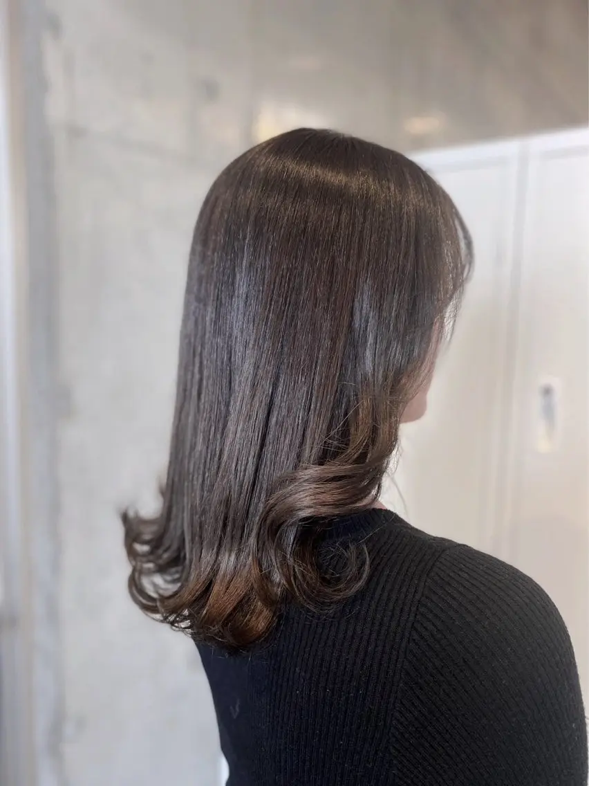 岡 舞唯のヘアスタイル