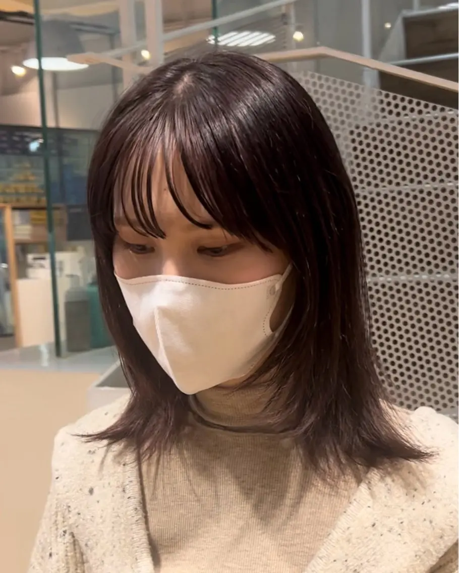 ミディアム カラー ブラウンカラー ラベンダーカラー ラベンダーブラウン 顔まわりレイヤー 顔周りカット カット ヘアカラー 石野 友唯のヘアスタイル
