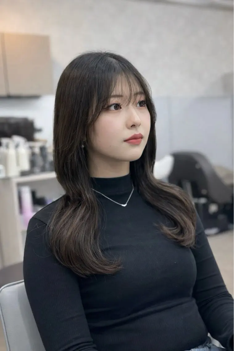 セミロング ヘアカラー トリートメント ✨レイヤーカット✨ 顔まわり✂️鎌倉楓麻のヘアスタイル