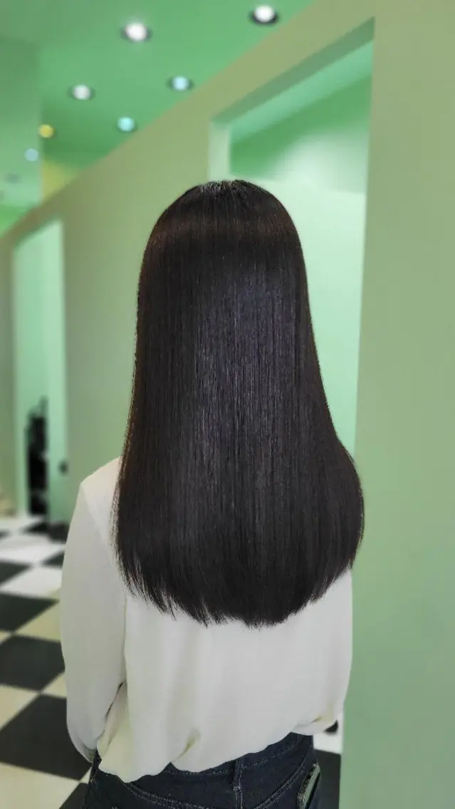カット+縮毛矯正+バイカルテトリートメントの写真