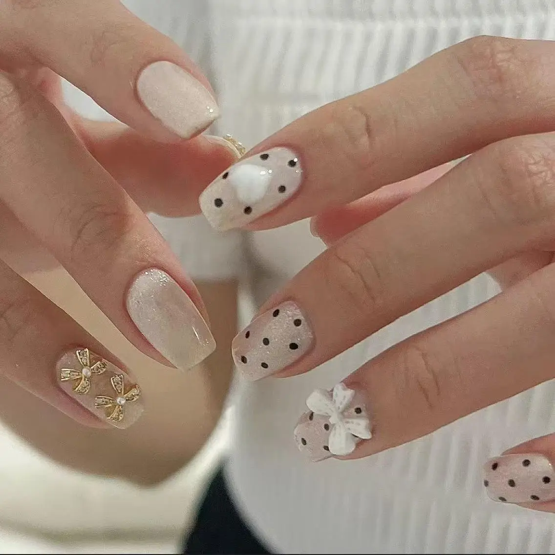 マツエク・マツパ ハンドネイル 🎀 Ayaka_nailのネイルデザイン
