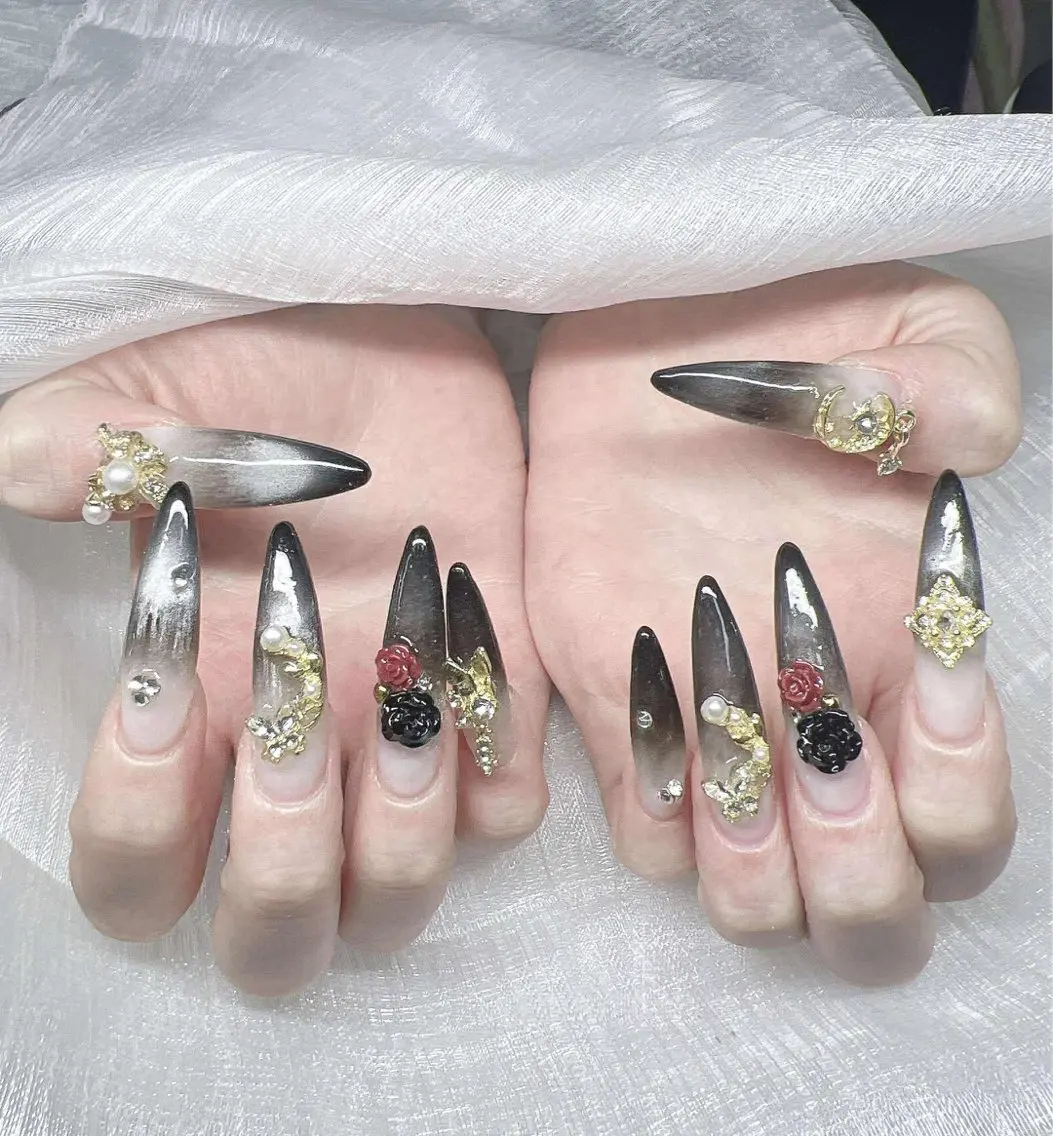 ネイル ハンドネイル Lee Nailsのネイルデザイン