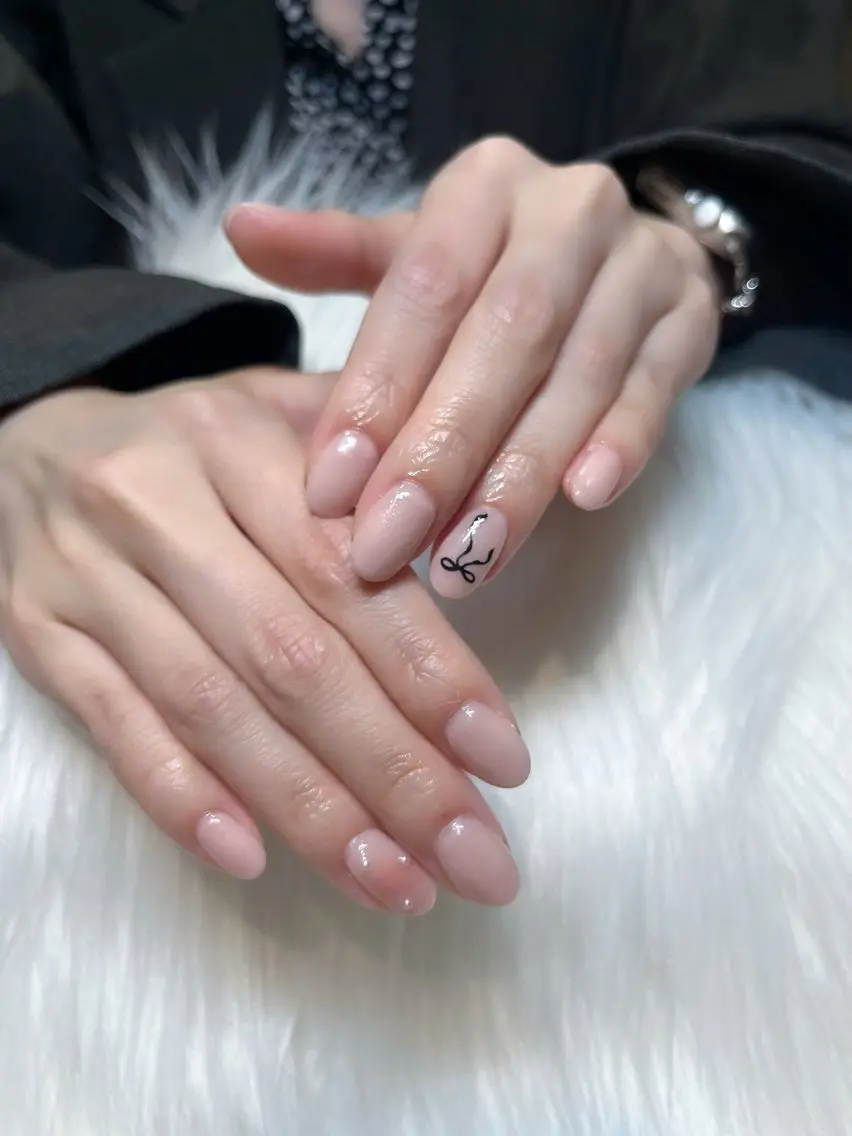 ネイル リボン KOKONA 🎀のネイルデザイン