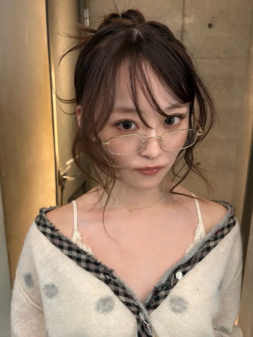 ロング カラー カット ヘアカラー トリートメント Saki/レイヤー/ 柔色カラー/顔まわりのヘアスタイル