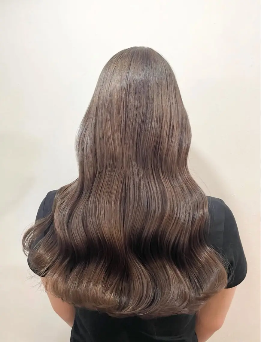 カラー mopa ayaneのヘアスタイル