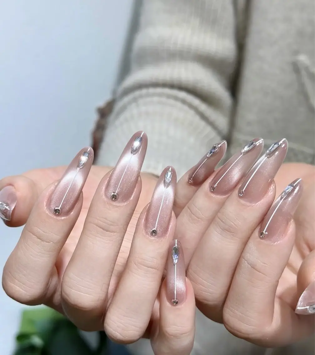ネイル アートネイル オーロラネイル チークネイル フレンチネイル ガラスフレンチ 🎀🎀YooLi Nail Salonのネイルデザイン