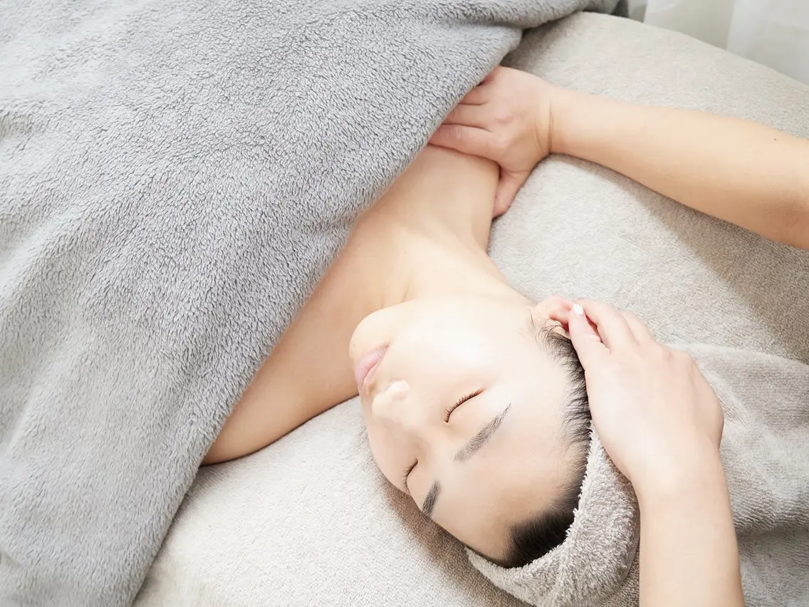 緩まる体験❤️つらい首肩こりでお悩みの方へ✨マッサージ堪能（超音波→マッサージ肩＋首＋デコルテ＋ヘッドスパ）の写真