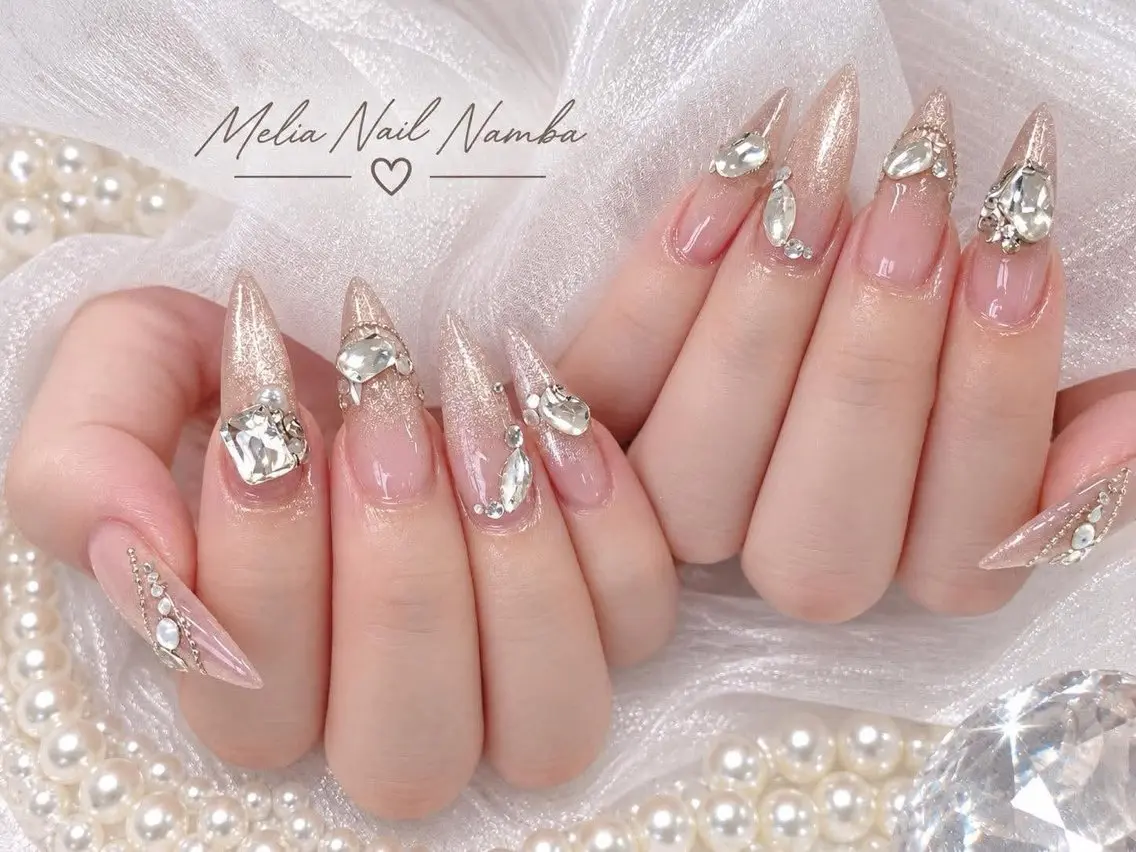 ネイル ハンドネイル ハンドケア Ami Meliaのネイルデザイン