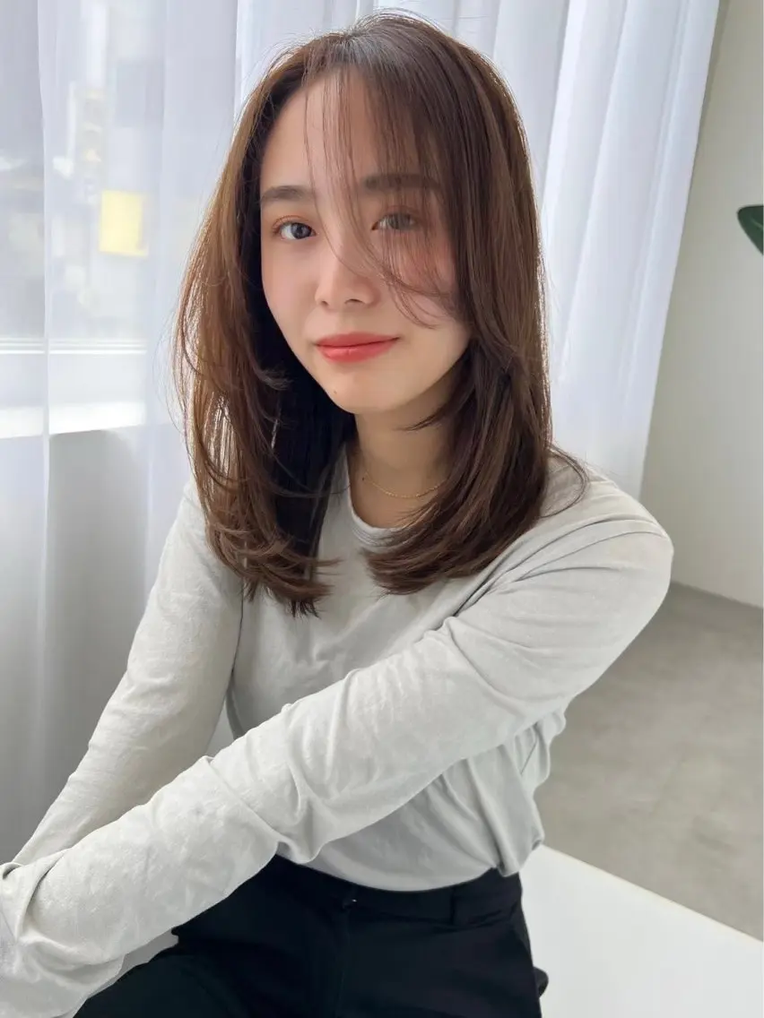 セミロング レイヤーカット カット ヘアカラー トリートメント soyon 心斎橋店のヘアスタイル