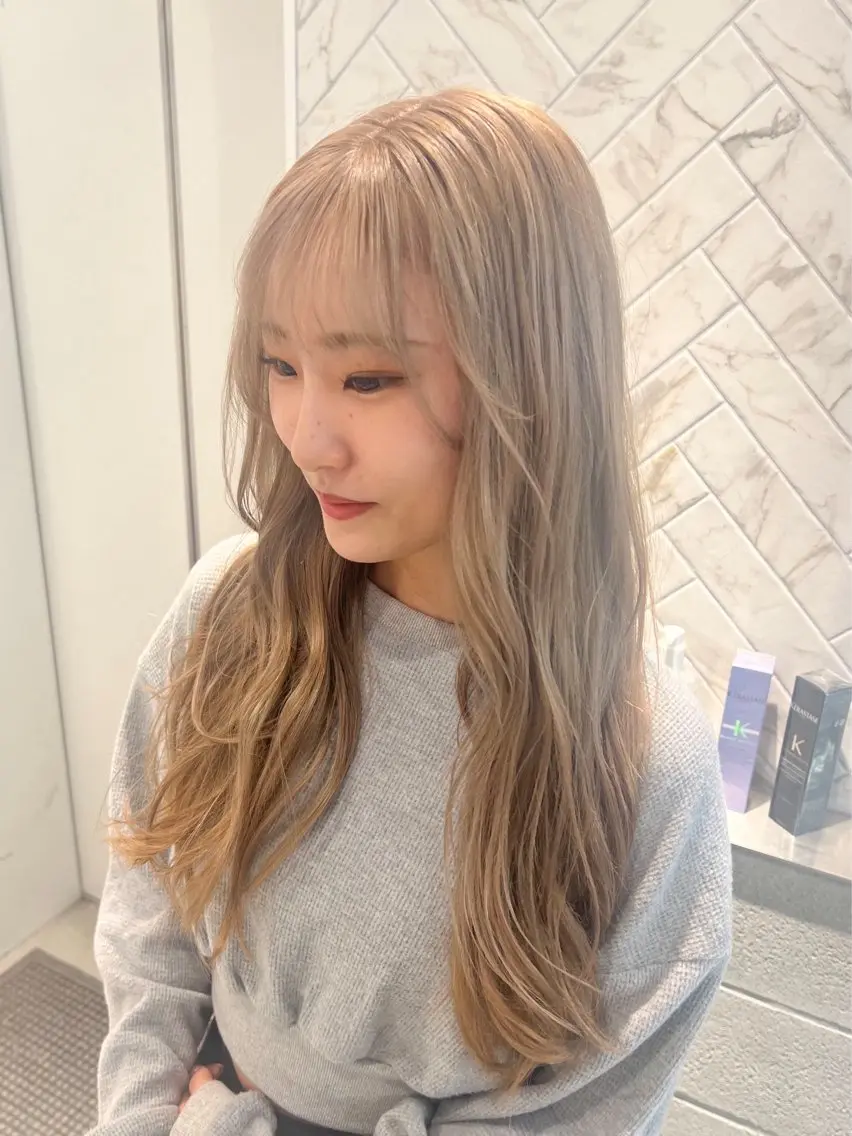 ロング カラー ヘアカラー トリートメント 艶ハイトーン🔆 ️️️安座間 希のヘアスタイル