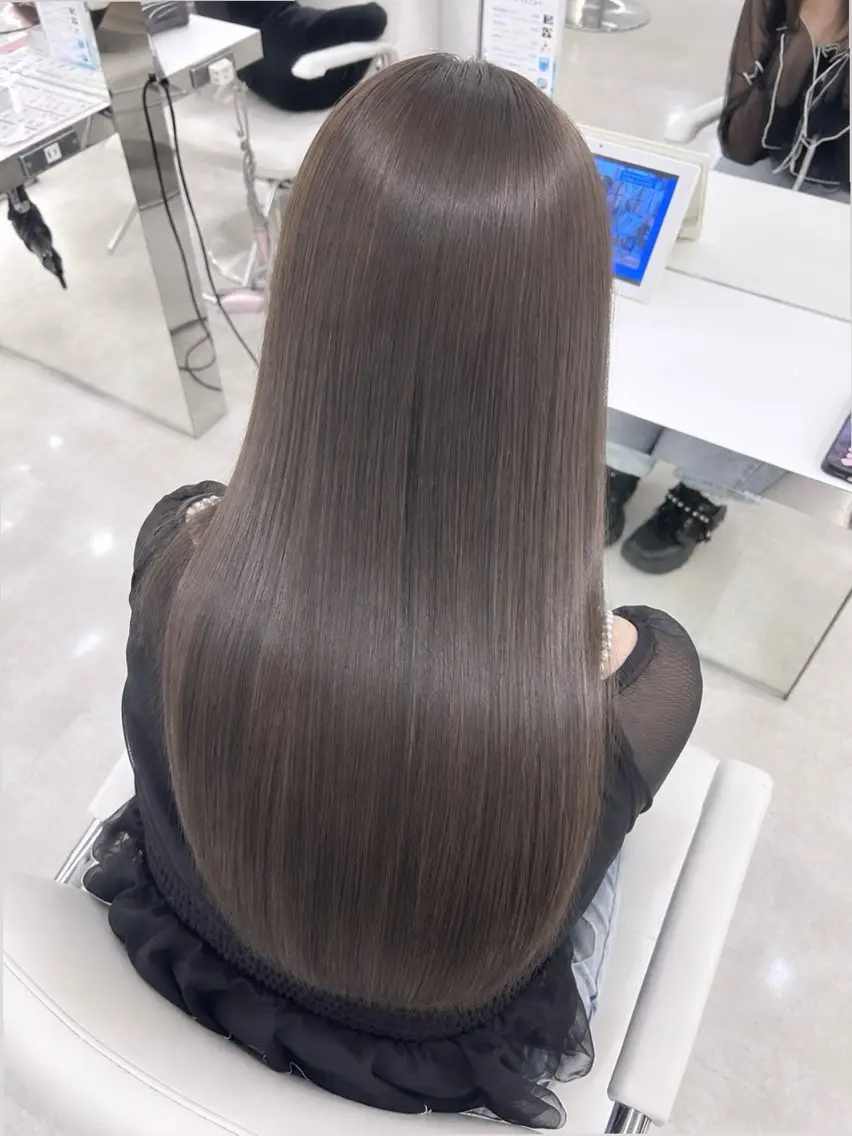 ロング ヘアカラー 透明感カラー🇰🇷 /艶カラーあこ🎀のヘアスタイル