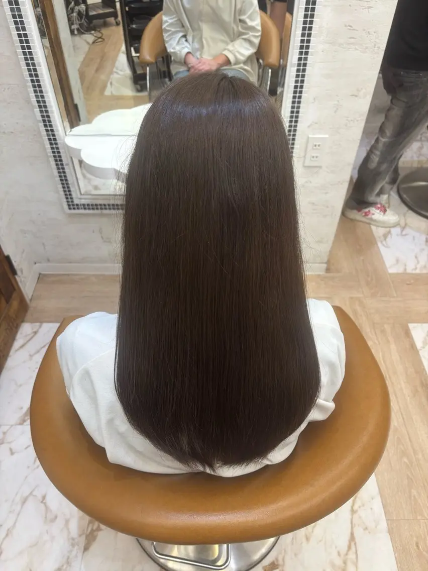 ロング カラー グレージュ オリーブグレージュ オリーブグレー とがみ ともきのヘアスタイル