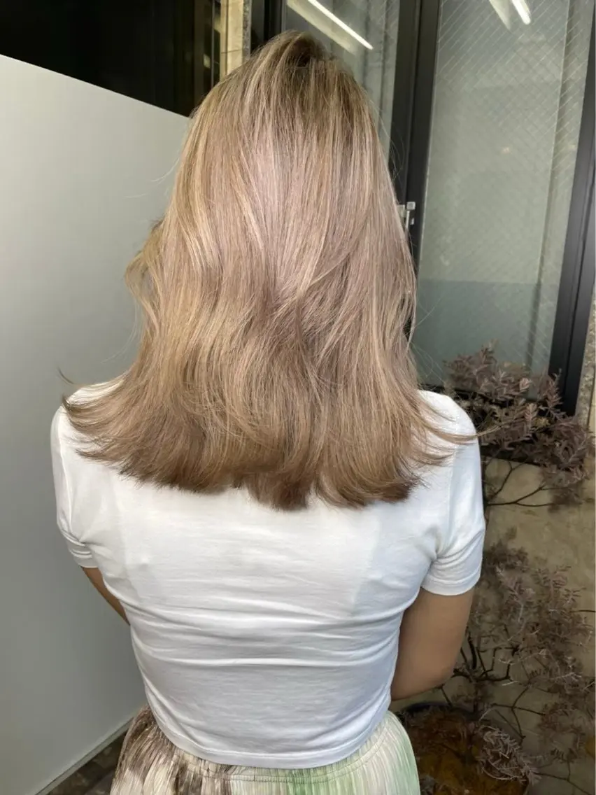 ロング カラー ベージュ透明感カラー 💟AYUMI💟のヘアスタイル