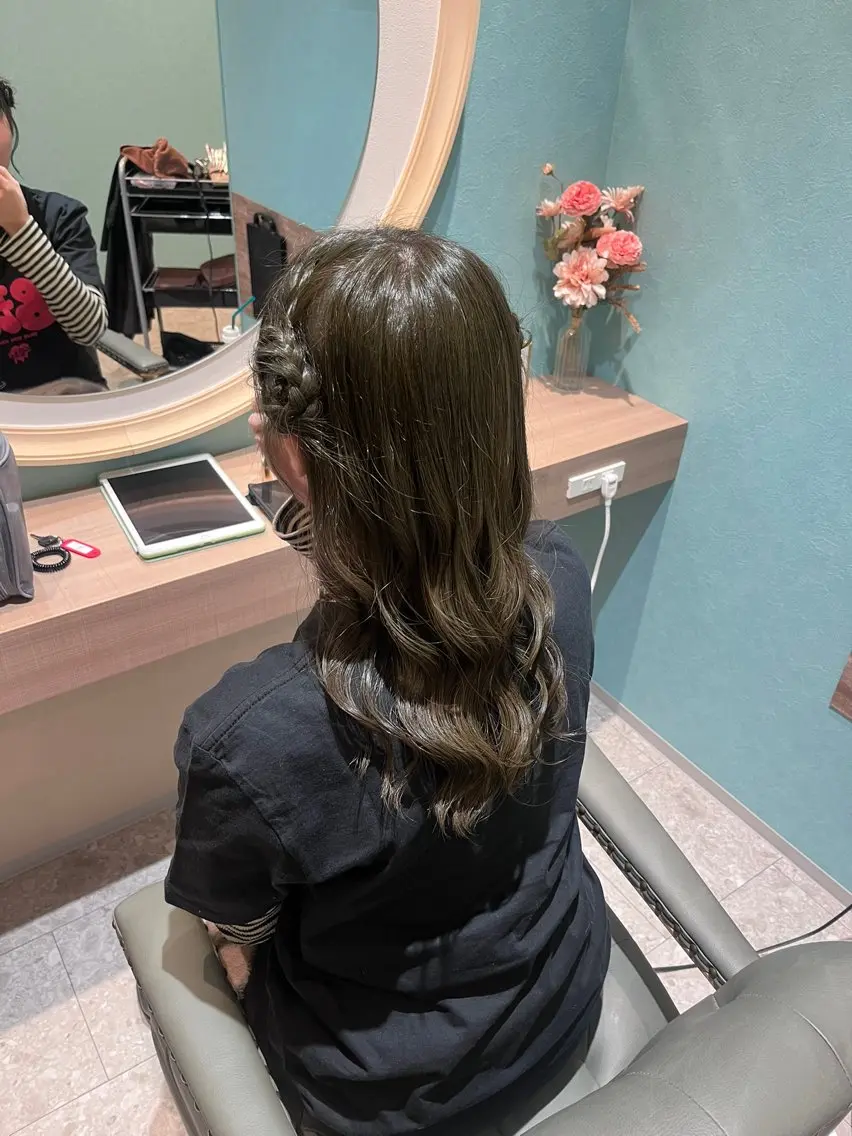 セミロング カラー Mi kuのヘアスタイル