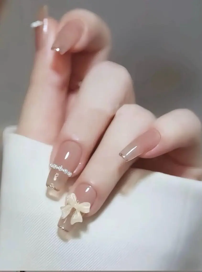 ネイル チークネイル 長さ出し フレンチネイル ガーリー 韓国ネイル sun nail池袋 モデル募集のネイルデザイン