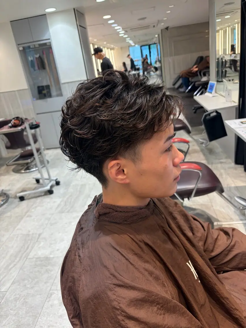パーマ メンズ カット パーマ earth銀座 青山🩵のヘアスタイル