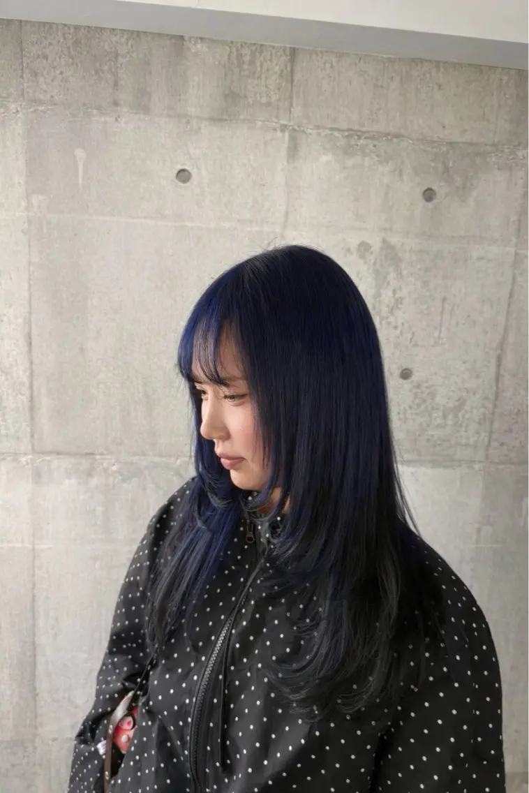 セミロング カラー メンズ メンズブリーチ ブリーチ ブルーカラー ブルーラベンダー ラベンダーカラー ヘアカラー トリートメント 原色、デザインカラー オタク美容師かずきのヘアスタイル