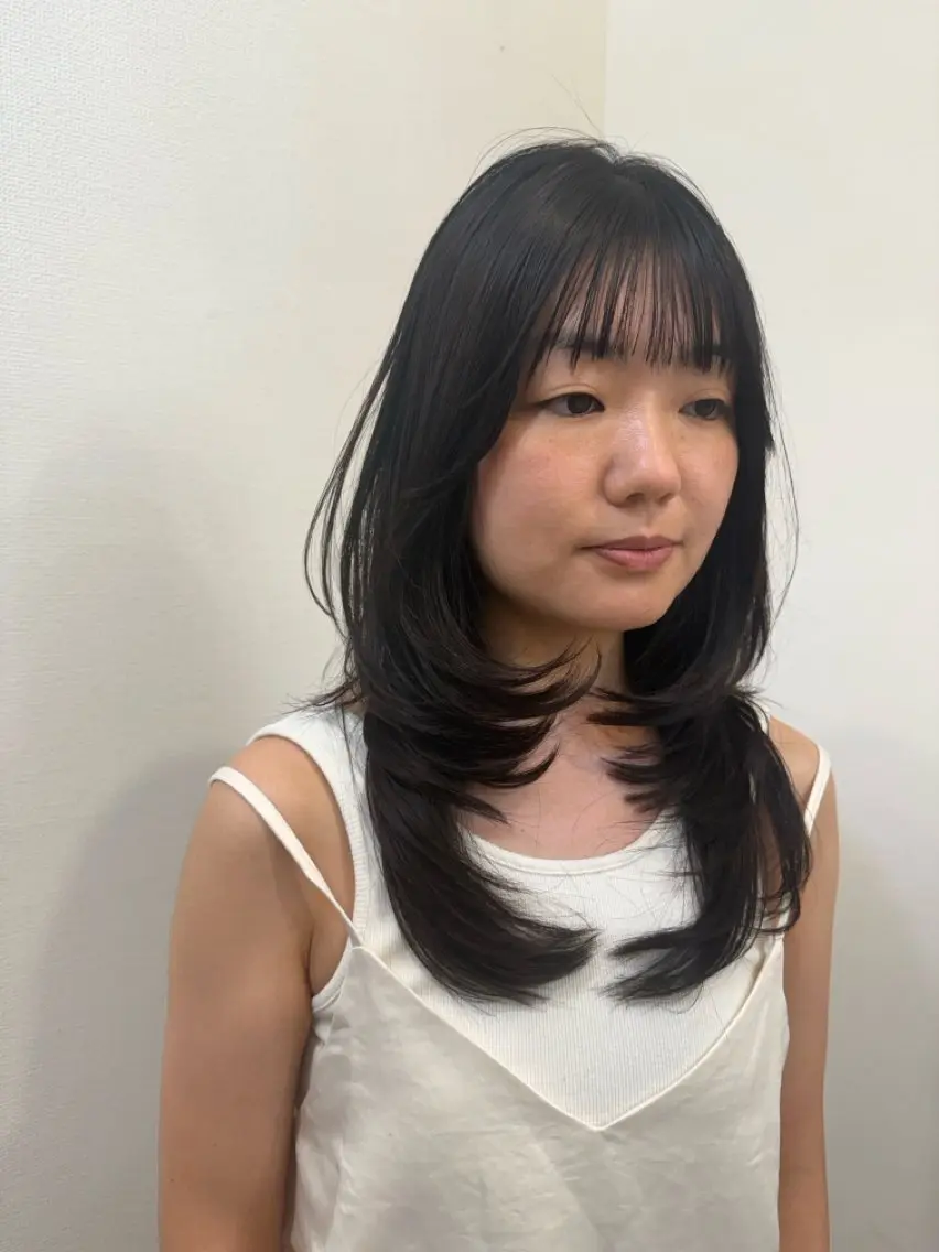 セミロング レイヤーカット トリートメント 似合う髪型見つけます AYAKAのヘアスタイル
