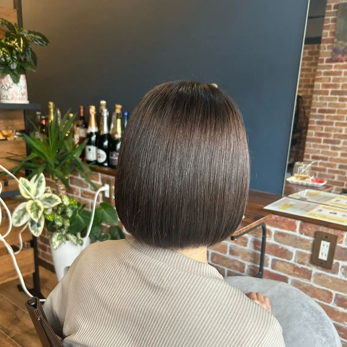 ショート カラー ボブ 中村 莉乃香のヘアスタイル
