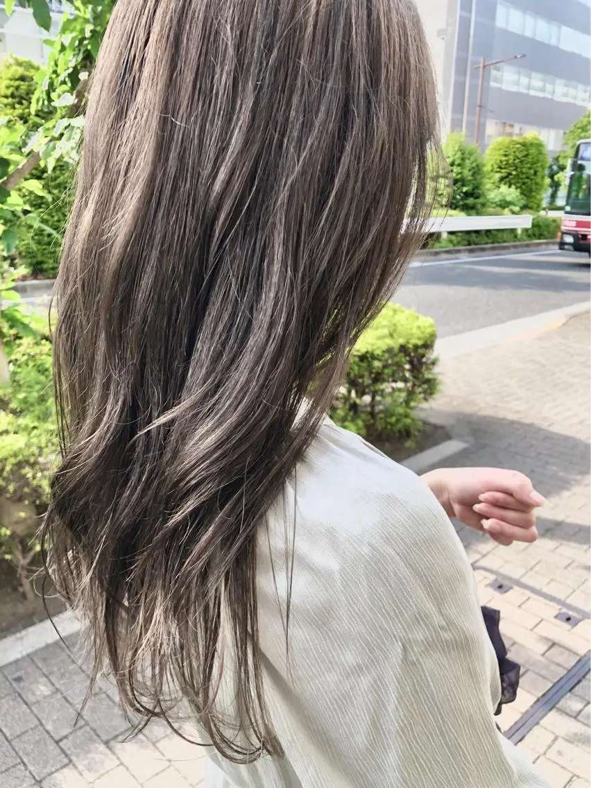 ⌘ミニモ限定⌘ イルミナカラー+前髪カットの写真