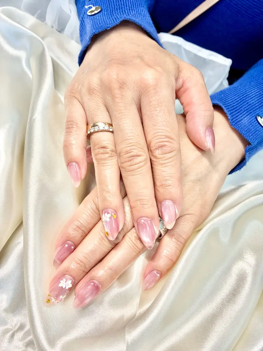 ネイル マグネットネイル NAIL Luceのネイルデザイン