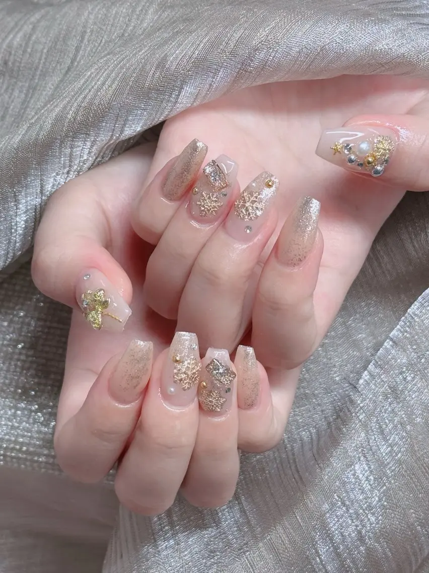 ネイル フレンチネイル ジェルネイル ガラスフレンチ ハロウィン ハート ハンドネイル H.baby Nail Salonのネイルデザイン