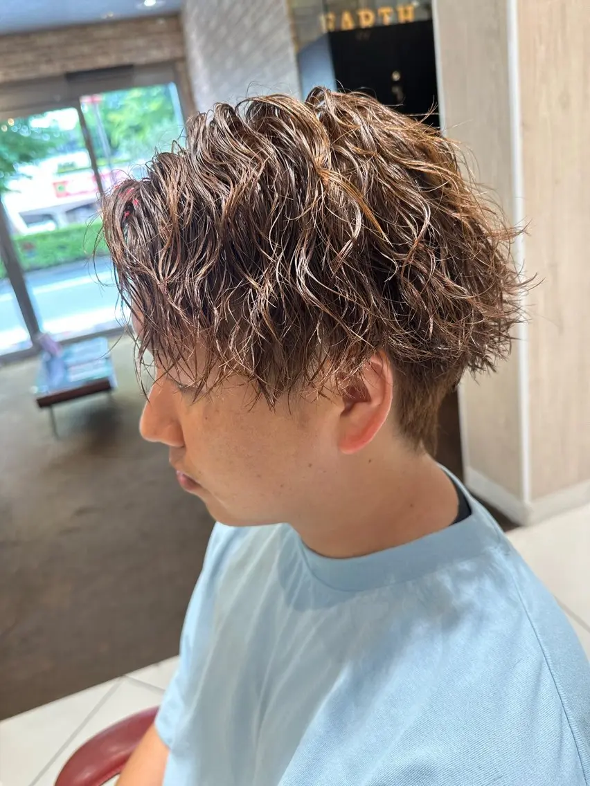 ショート カラー パーマ メンズ フェザーパーマ メンズパーマ ニュアンスパーマ 💈メンズ特化 美容師サキ💈のヘアスタイル