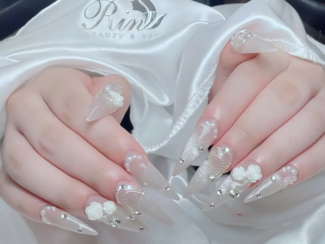 ネイル アニマル柄 ボルドー ブラウン チークネイル フレンチネイル Rin Nail 新大久保店のネイルデザイン