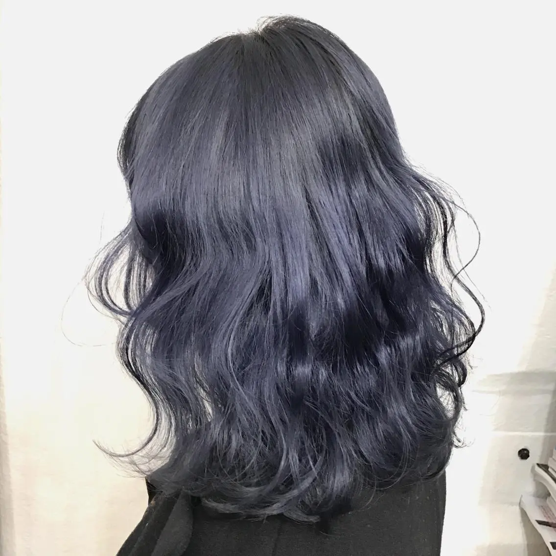 カラー ブリーチ ブルーカラー ネイビーカラー K-POP好き美容師 🇰🇷Kai.Yのヘアスタイル