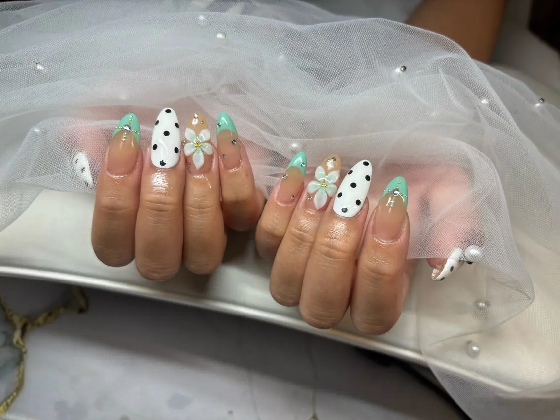 ネイル 門真市ネイルサロン♡ KUMI.HANAのネイルデザイン