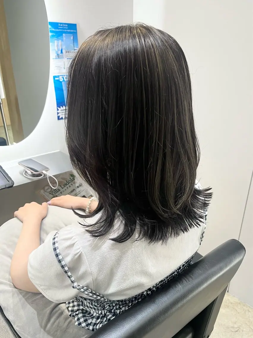 セミロング 似合わせカット🎀 上谷 汐織のヘアスタイル