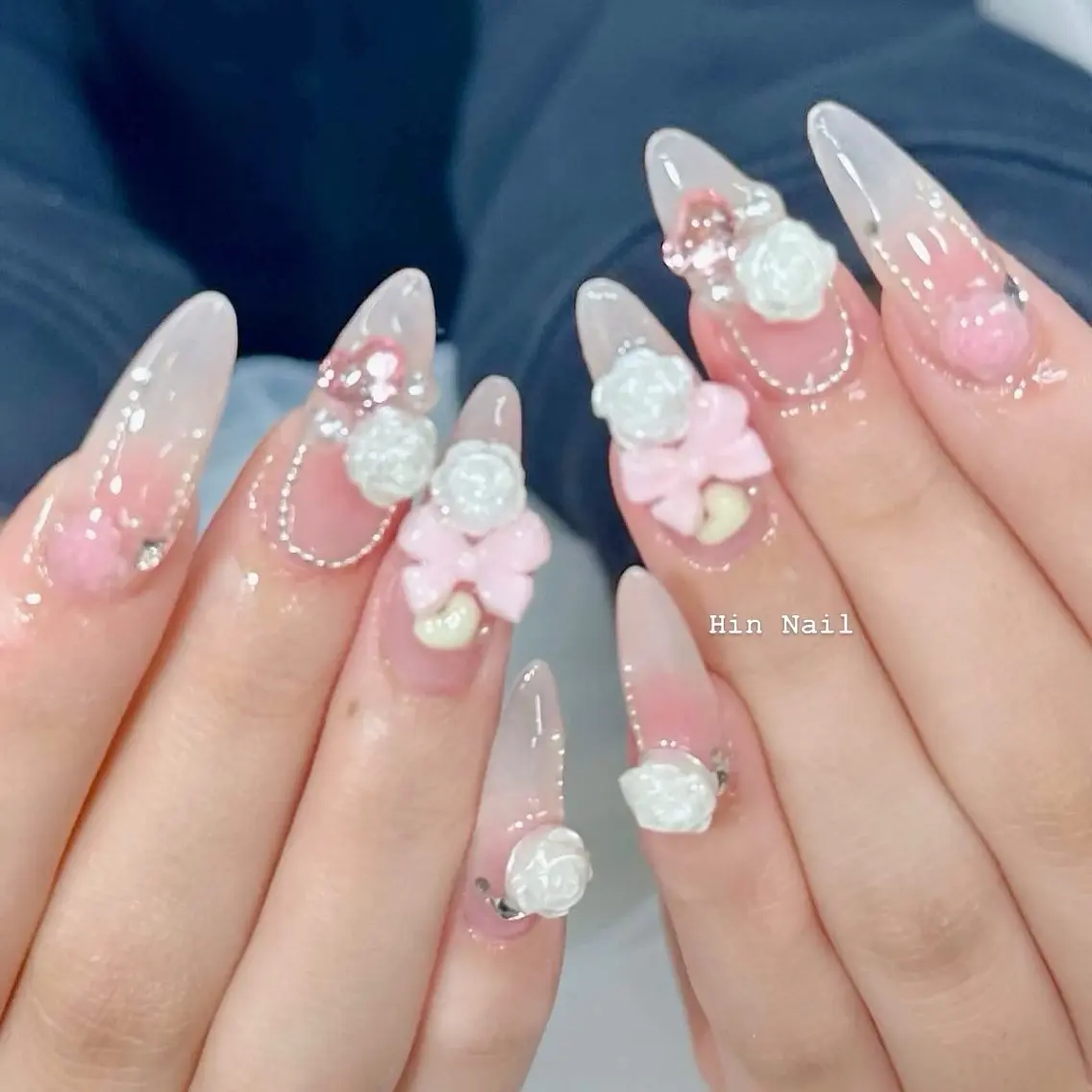 ネイル アニマル柄 ボルドー ブラウン チークネイル ドット ハンドネイル HIN NAILのネイルデザイン