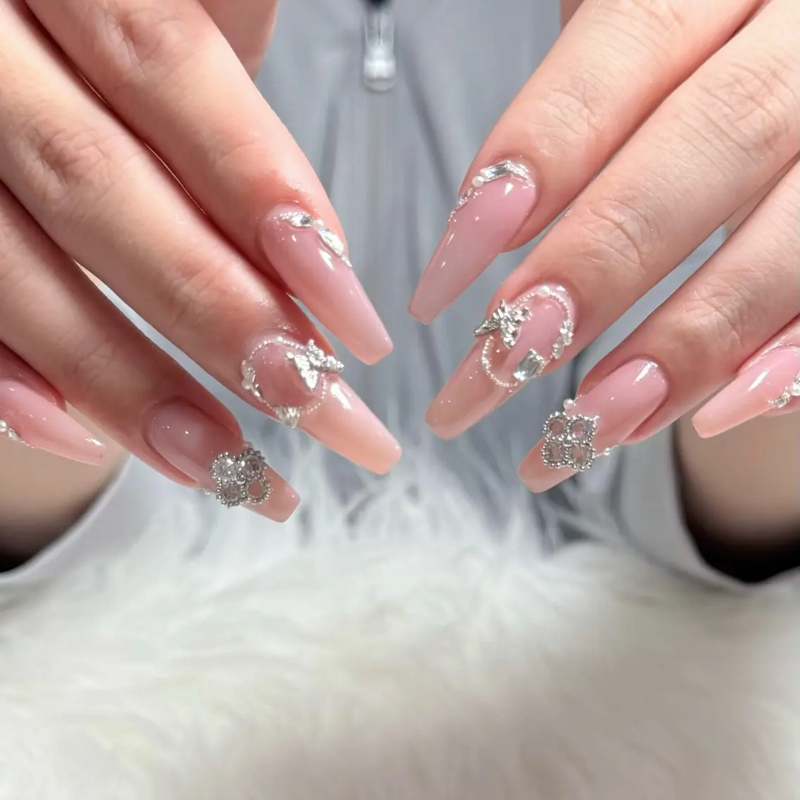 ネイル ワンホンネイル ブライダルネイル nailsalon ChuColaのネイルデザイン