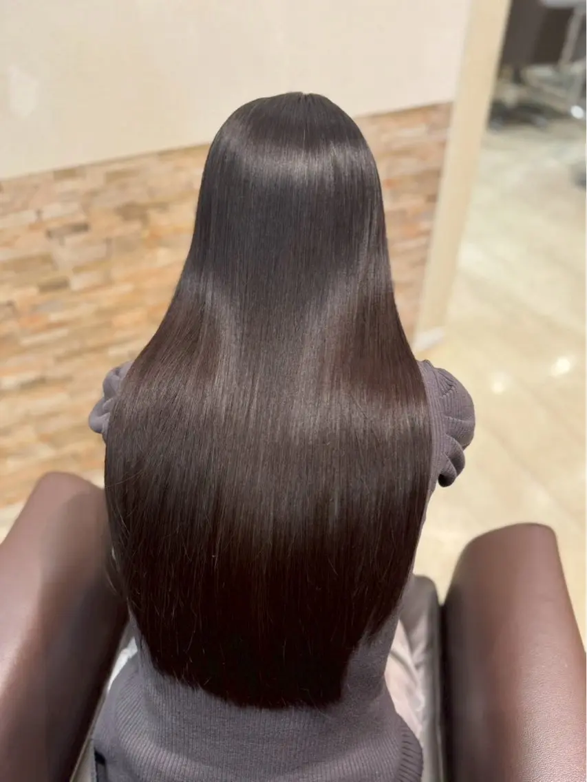 ロング トリートメント 秋野 睦実のヘアスタイル