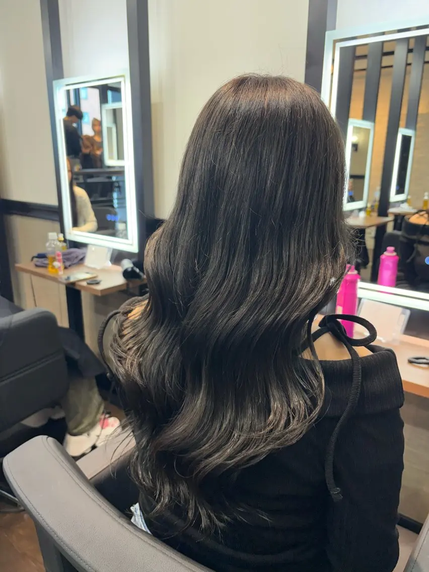 セミロング カラー カット ヘアカラー トリートメント 神谷勇太/ 透明感ハイトーンのヘアスタイル