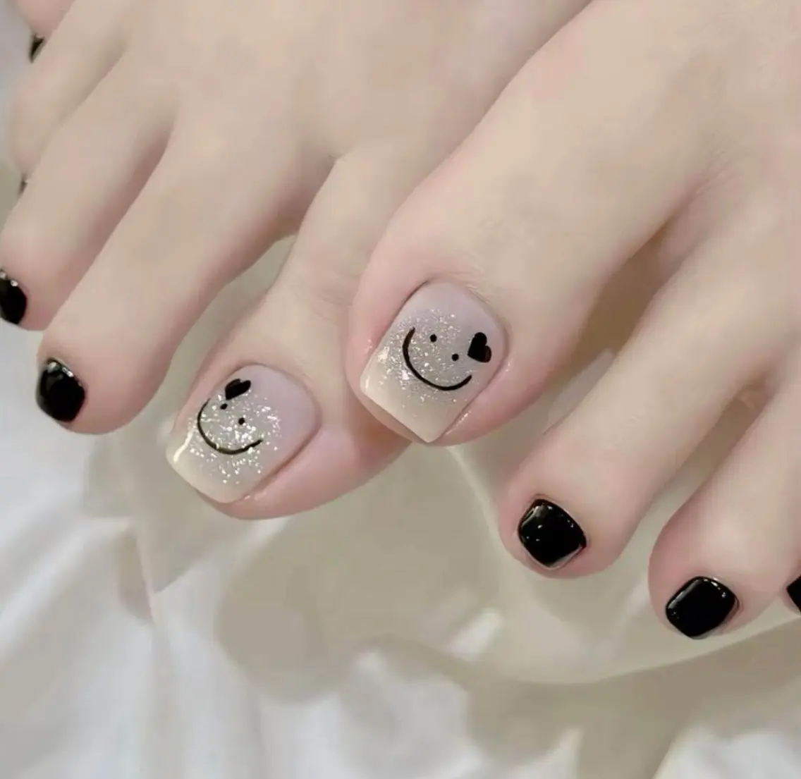 ネイル フットネイル COCO Nail Ayaseのネイルデザイン