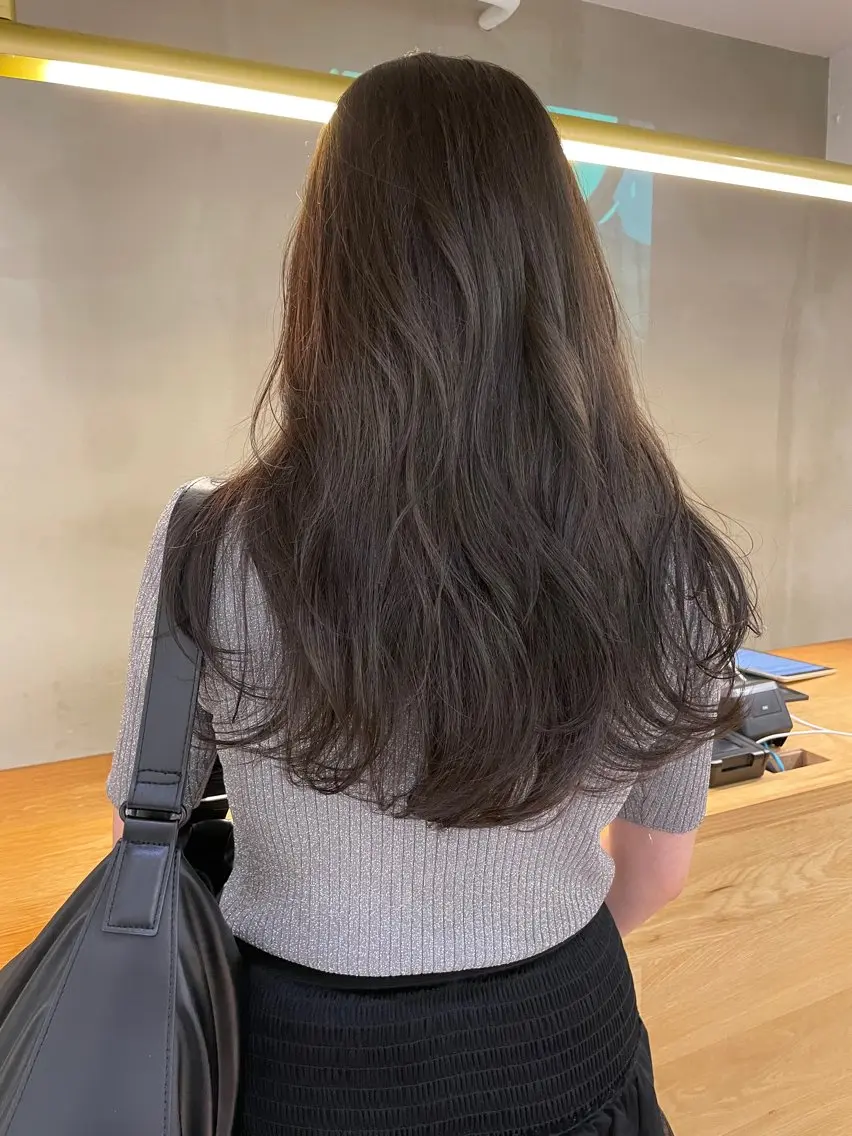 ロング 透明感カラー 🎀エリコ🌈のヘアスタイル