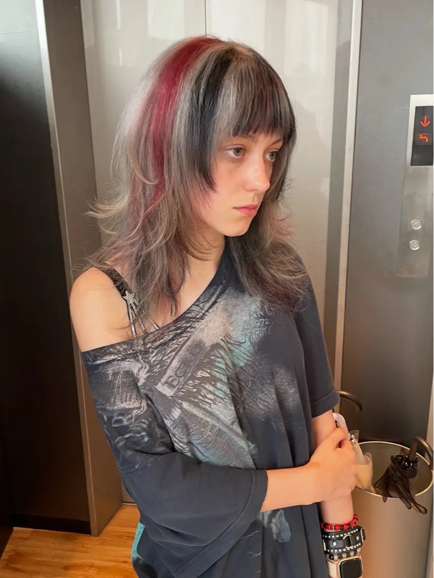 セミロング ハッシュカット ヘアカラー 似合わせカット/ デザインカラー🦄のヘアスタイル