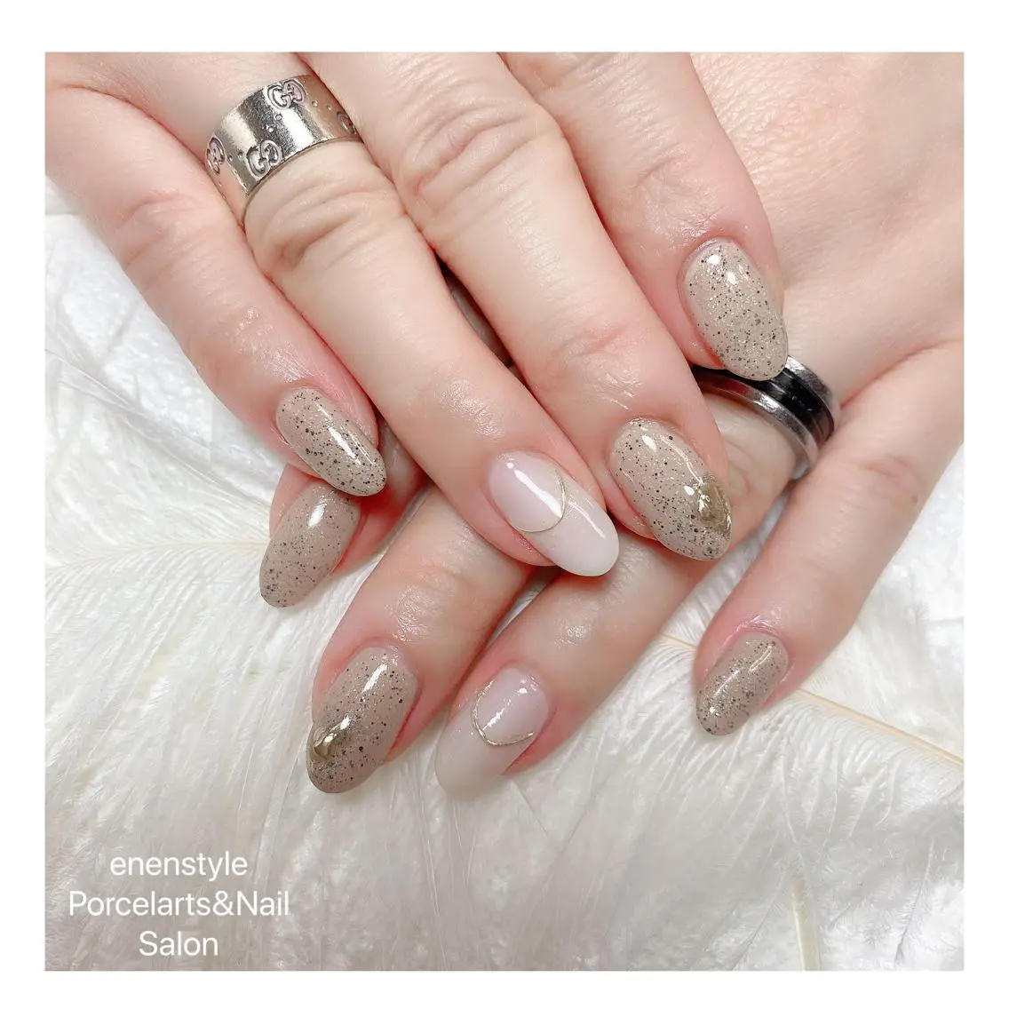 ミディアム ネイル ハンドネイル 🐾enen style 🐾のネイルデザイン