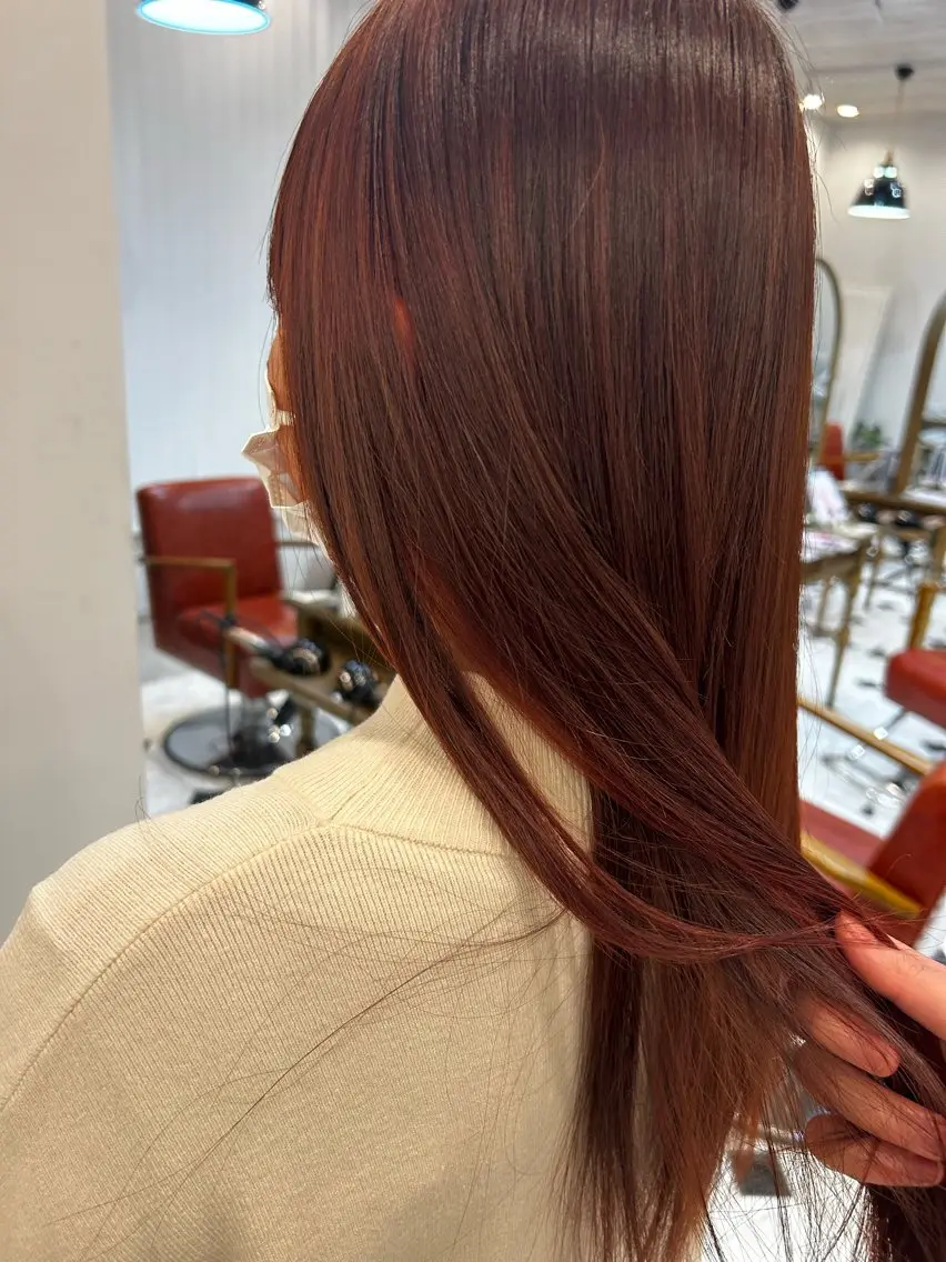 ロング カラー 西郷 友菜のヘアスタイル