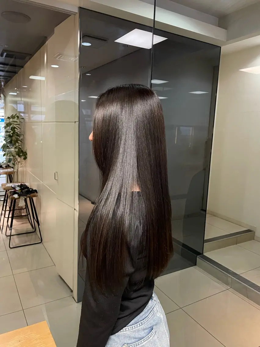 ロング カラー ダークグレー 垢抜け小顔レイヤー オリーブ/スミレのヘアスタイル