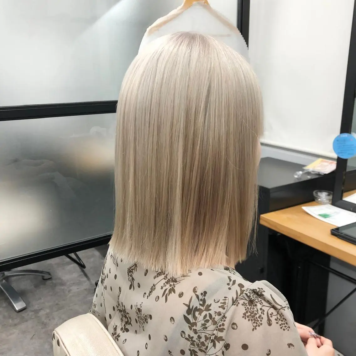 ミディアム カラー バレイヤージュ ベージュカラー ブリーチ ケアブリーチ ダブルカラー カット ヘアカラー N° aria 三軒茶屋のその他イメージ