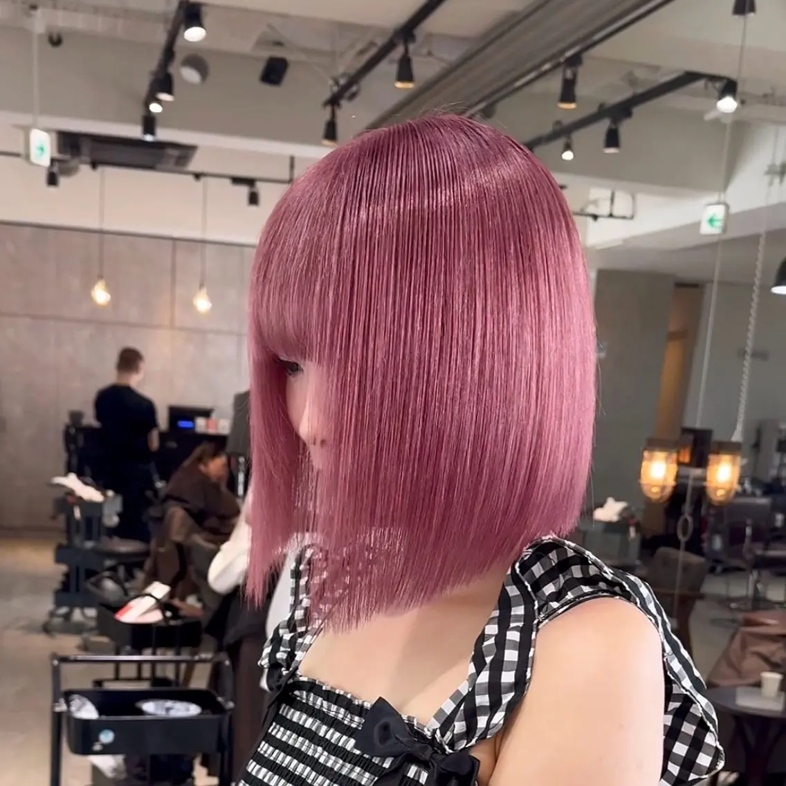 ミディアム カラー 🤍原宿/ハイトーン みほ🎀໒꒱のヘアスタイル