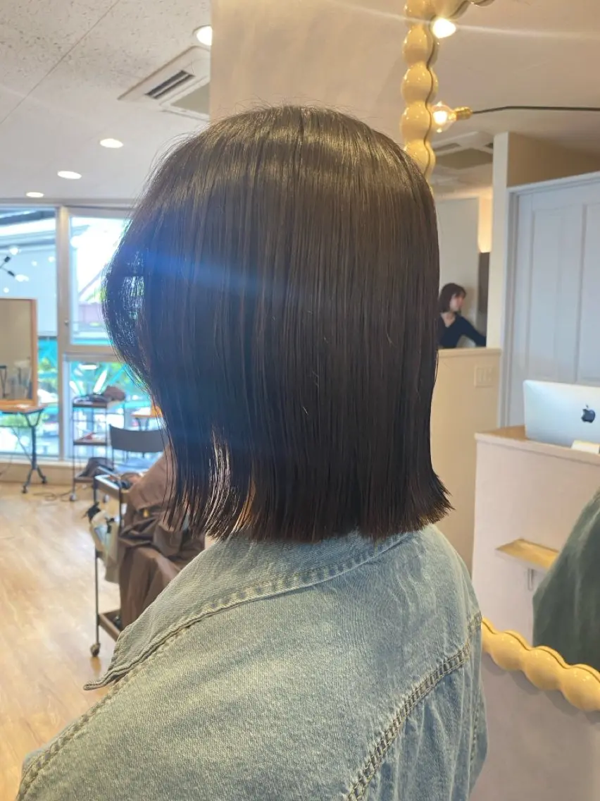 ミディアム ケアストレート ハナシロミサキのヘアスタイル