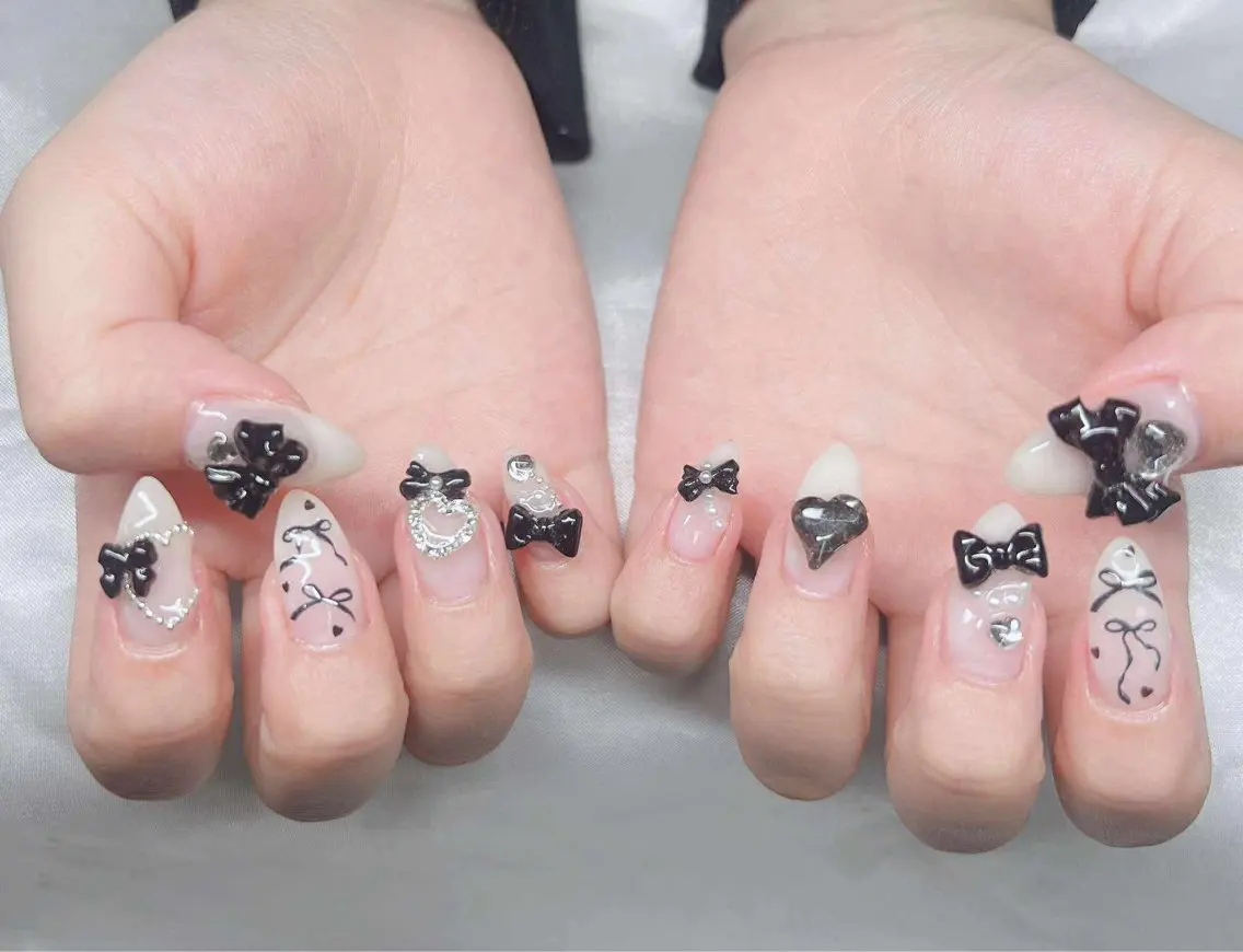 ネイル 長さ出し グラデーション 卒業式 キラキラネイル マグネットネイル ハンドネイル Lee Nailsのネイルデザイン