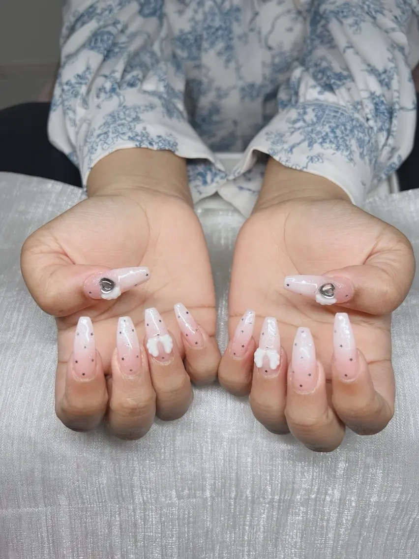 ネイル 長さ出し グラデーション キラキラネイル マグネットネイル ニュアンスネイル Lee Nails チップ長さだし専門店のネイルデザイン